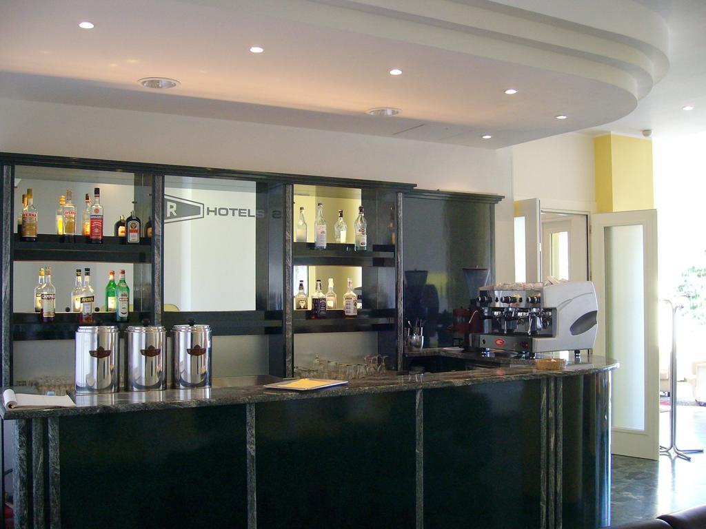 Hotel Robinia インペリア エクステリア 写真