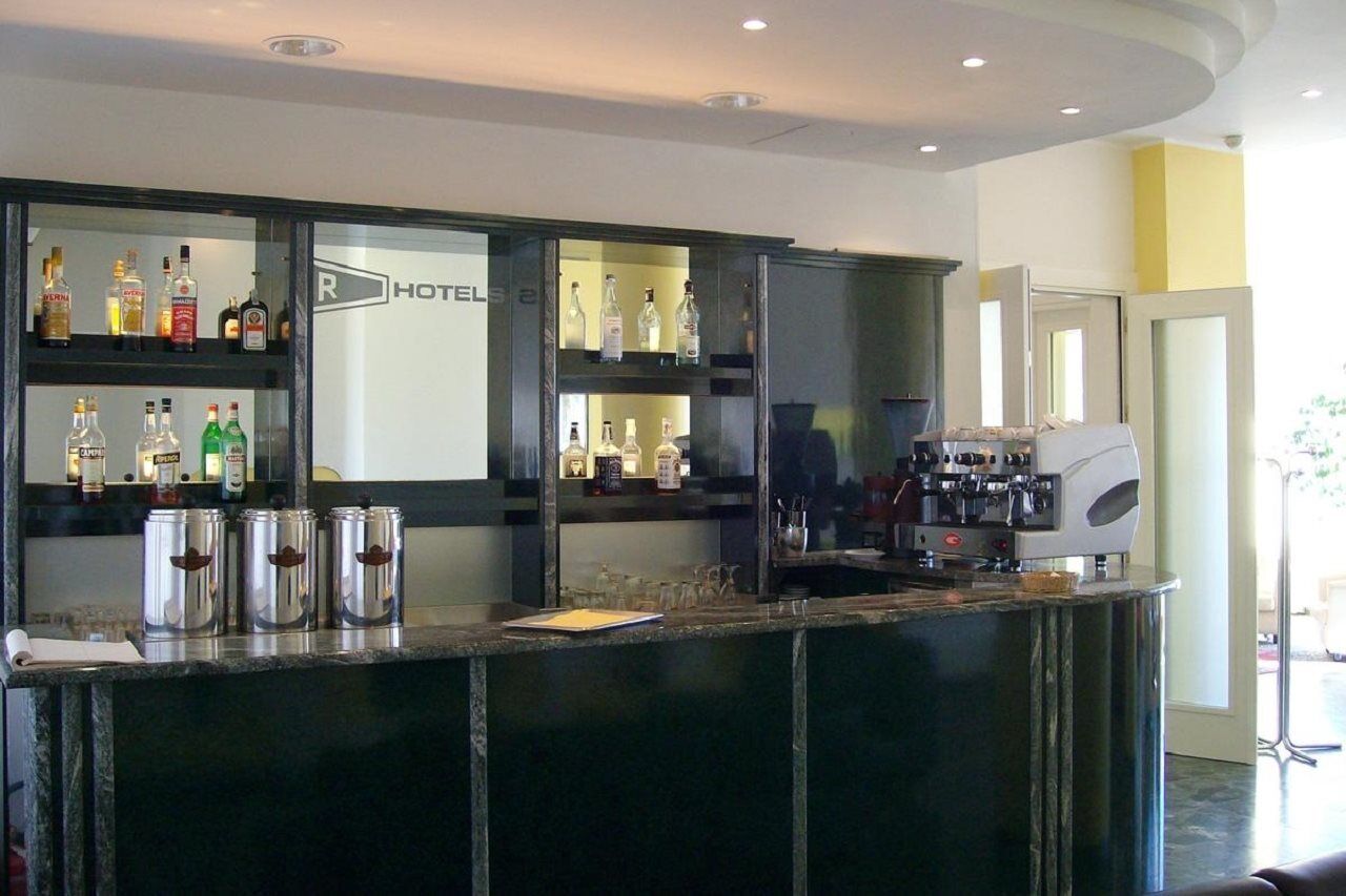 Hotel Robinia インペリア エクステリア 写真